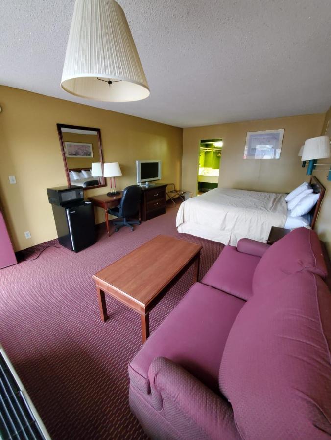 Gray Plaza Motel West Frankfort מראה חיצוני תמונה