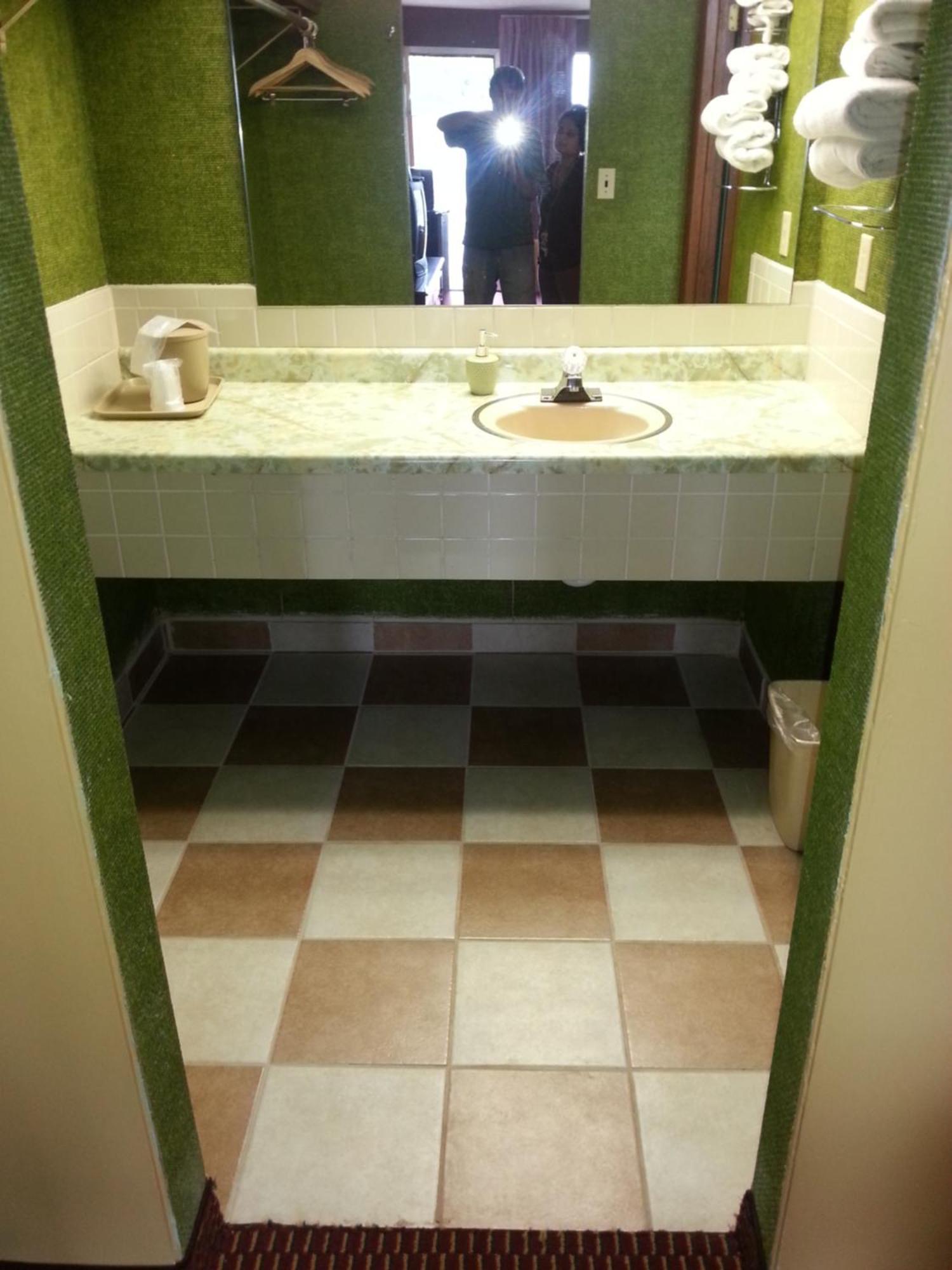 Gray Plaza Motel West Frankfort מראה חיצוני תמונה